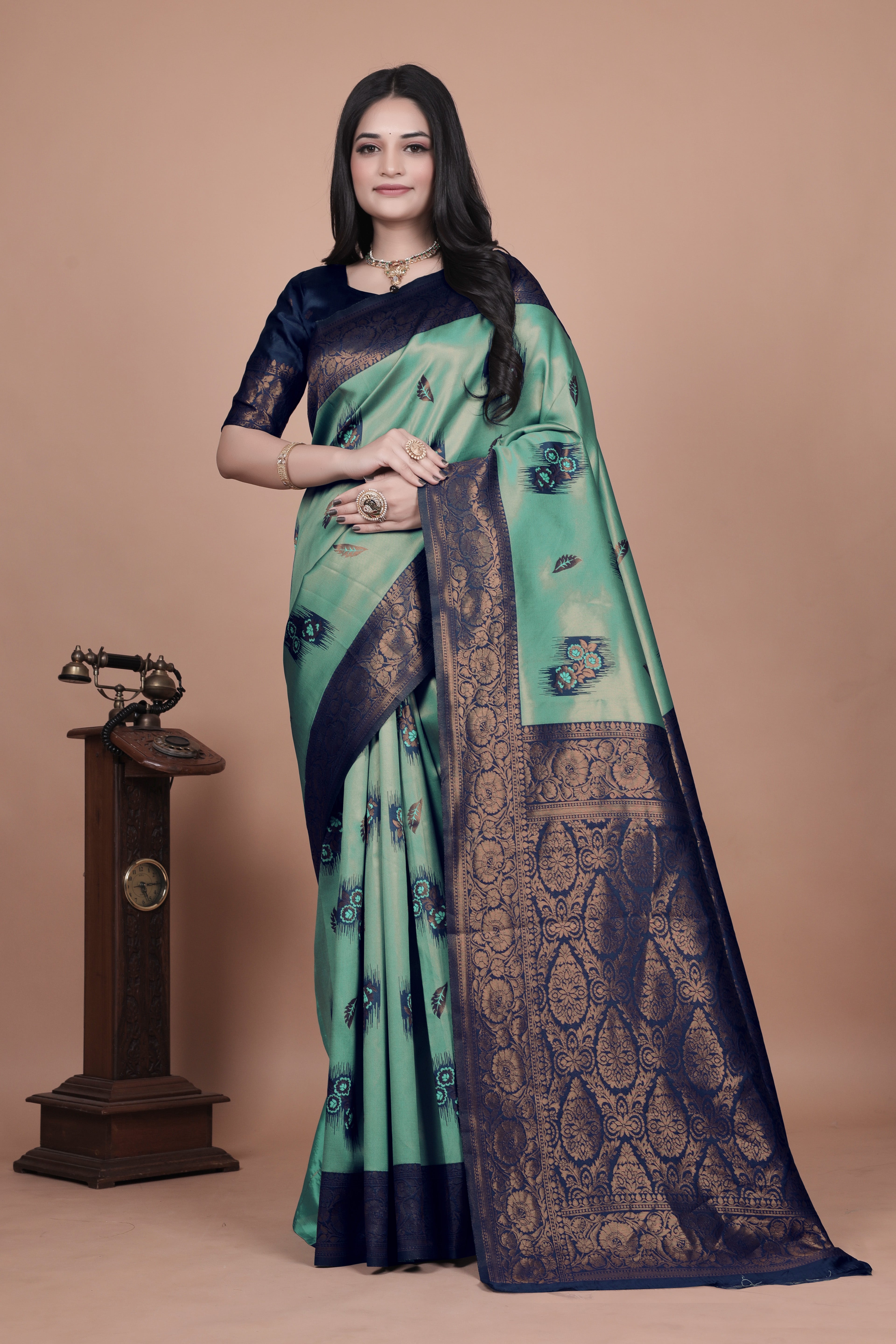 Banarasi Silk Saree with Zari Embellishment with 8 color option ✨💙💚