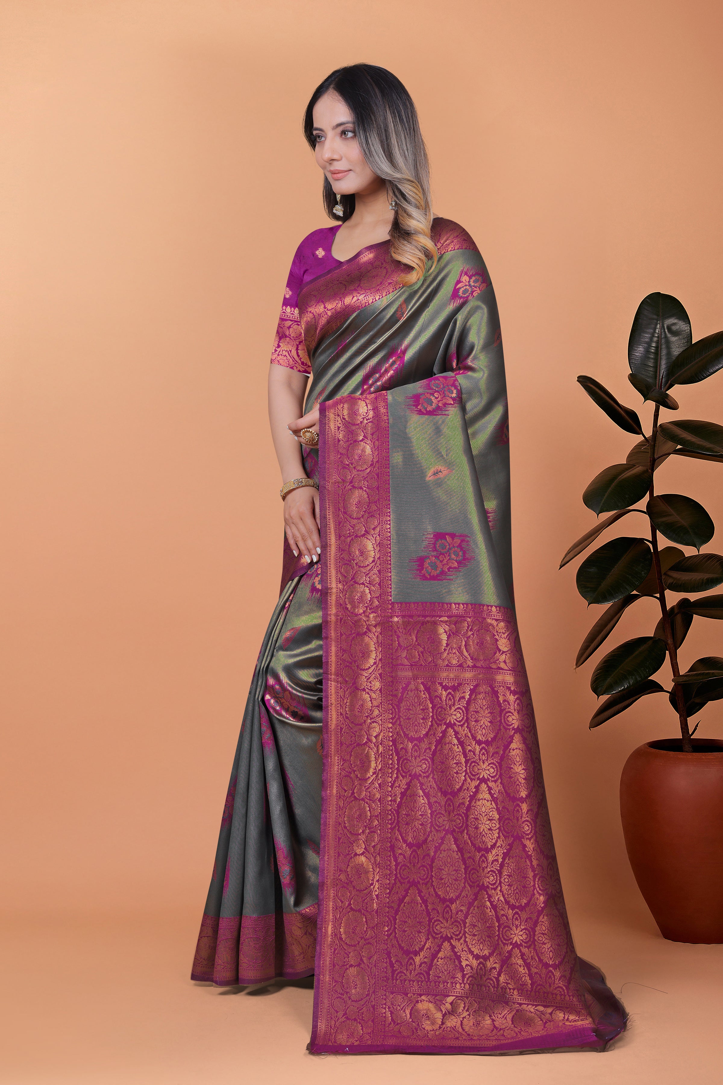 Banarasi Silk Saree with Zari Embellishment with 8 color option ✨💙💚