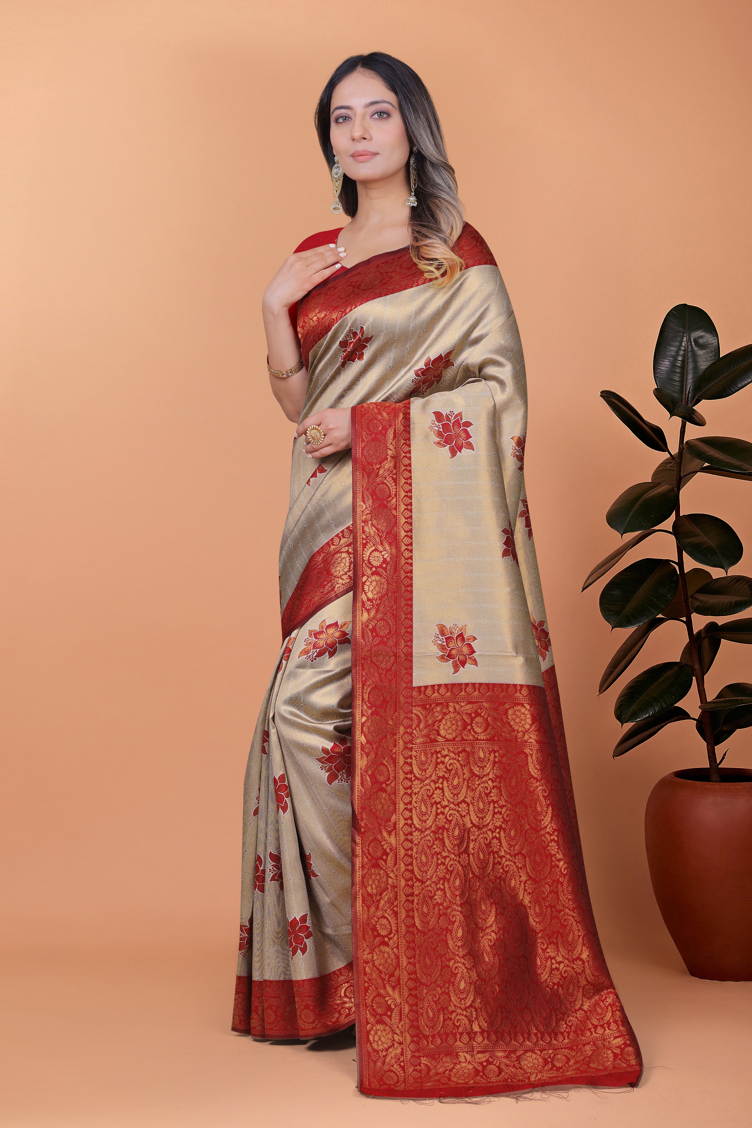 Banarasi Silk Saree with Lotus Motifs with 8 color option 🌺✨