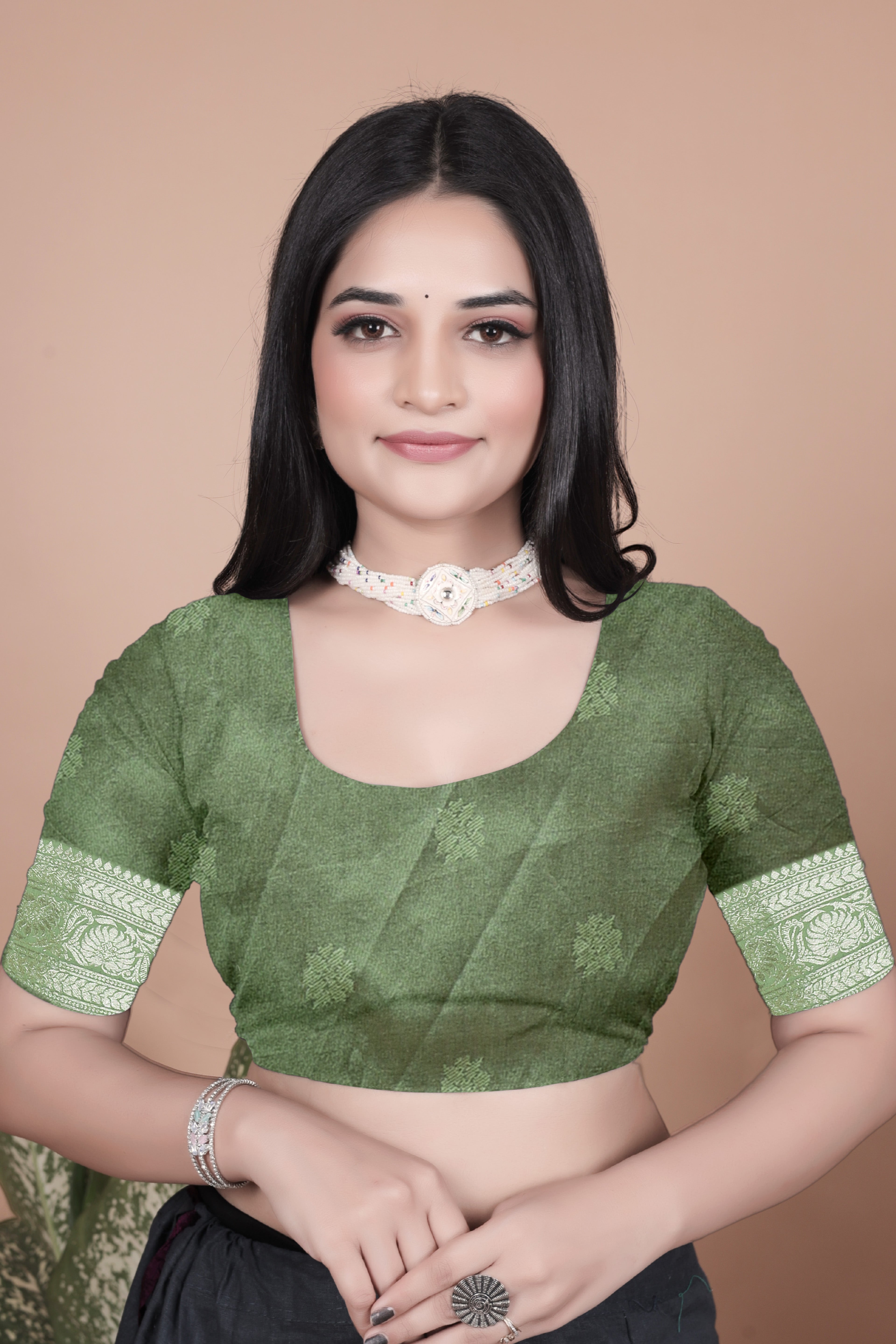 Banarasi Silk Saree with Gold Zari Butti & Ornate Pallu with 4 color option ✨💠