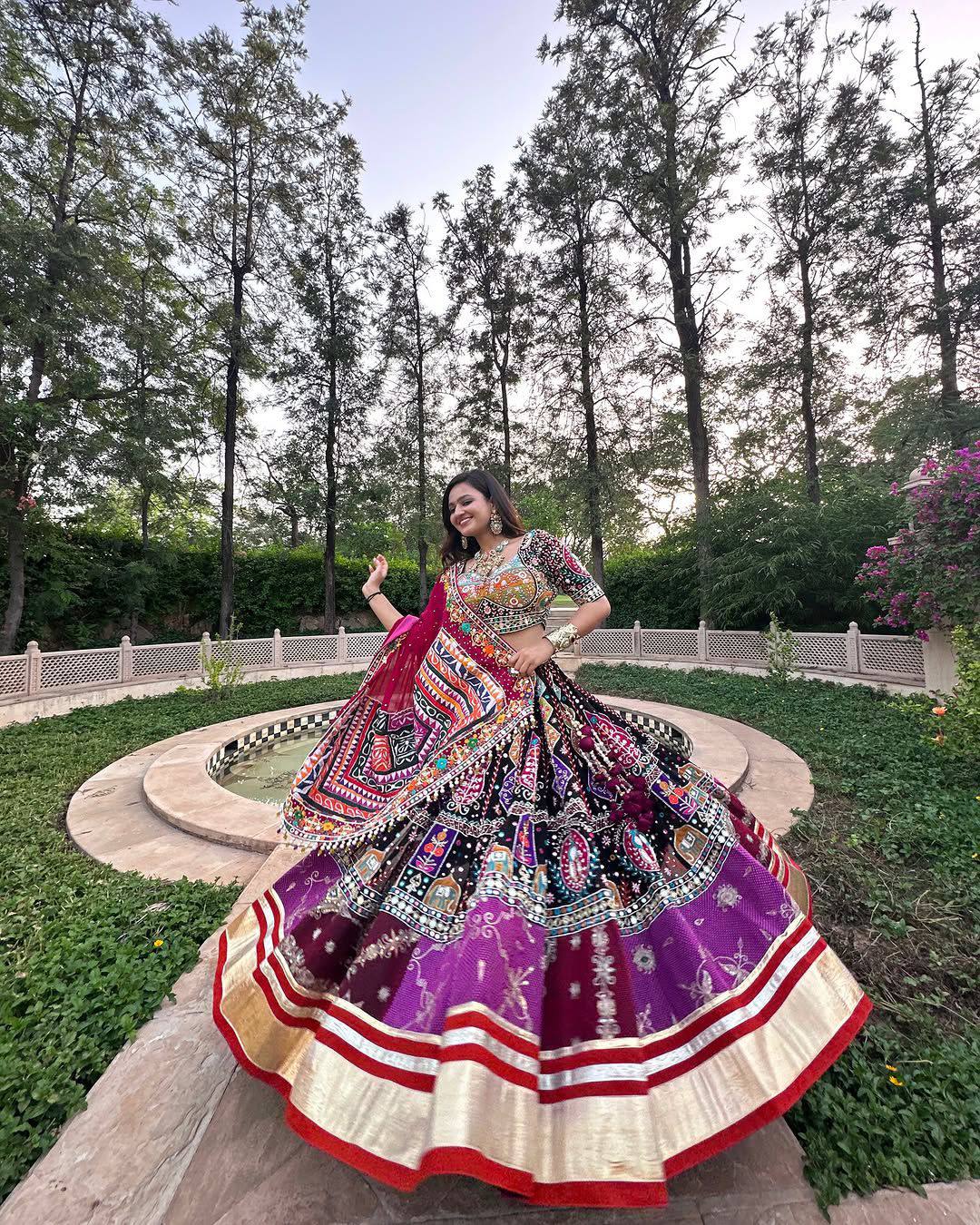 SERIES PRESENTING – NEW TRENDING NAVRATRI SPECIAL CHANIYA CHOLI 💐✨