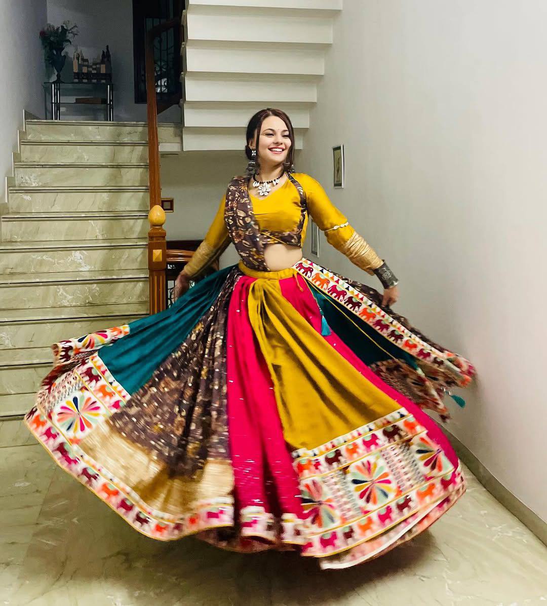 NEW TRENDING NAVRATRI SPECIAL – CHANIYA CHOLI 💐❤️ 💃🌟