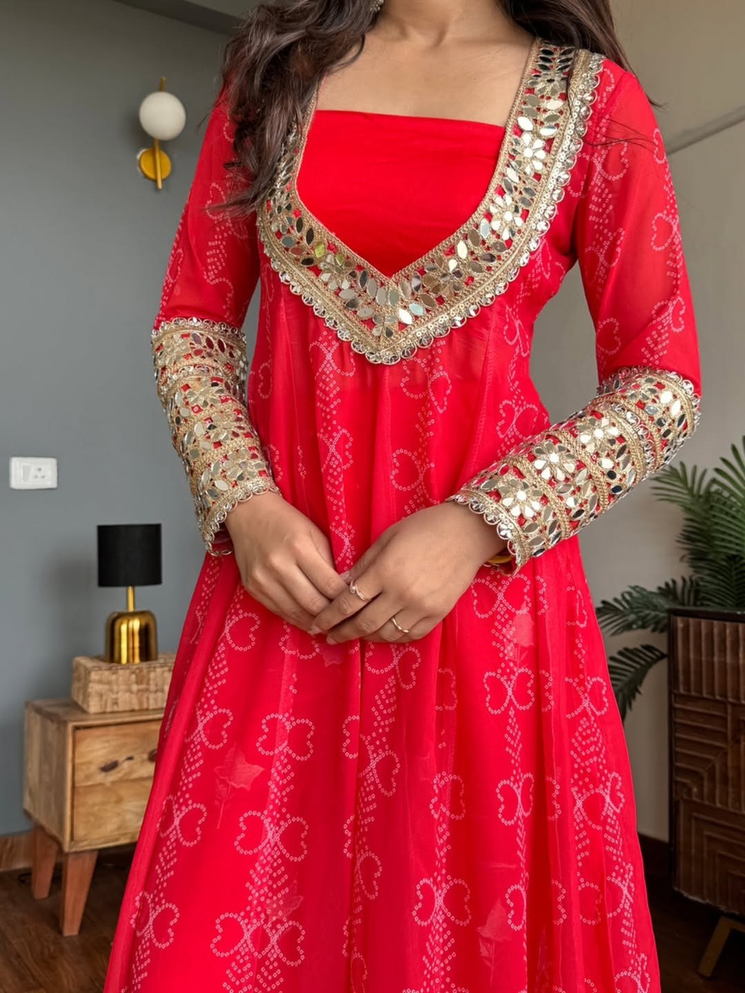 Step into comfort & class with our Baggy Style Anarkali Kurti Set 💃