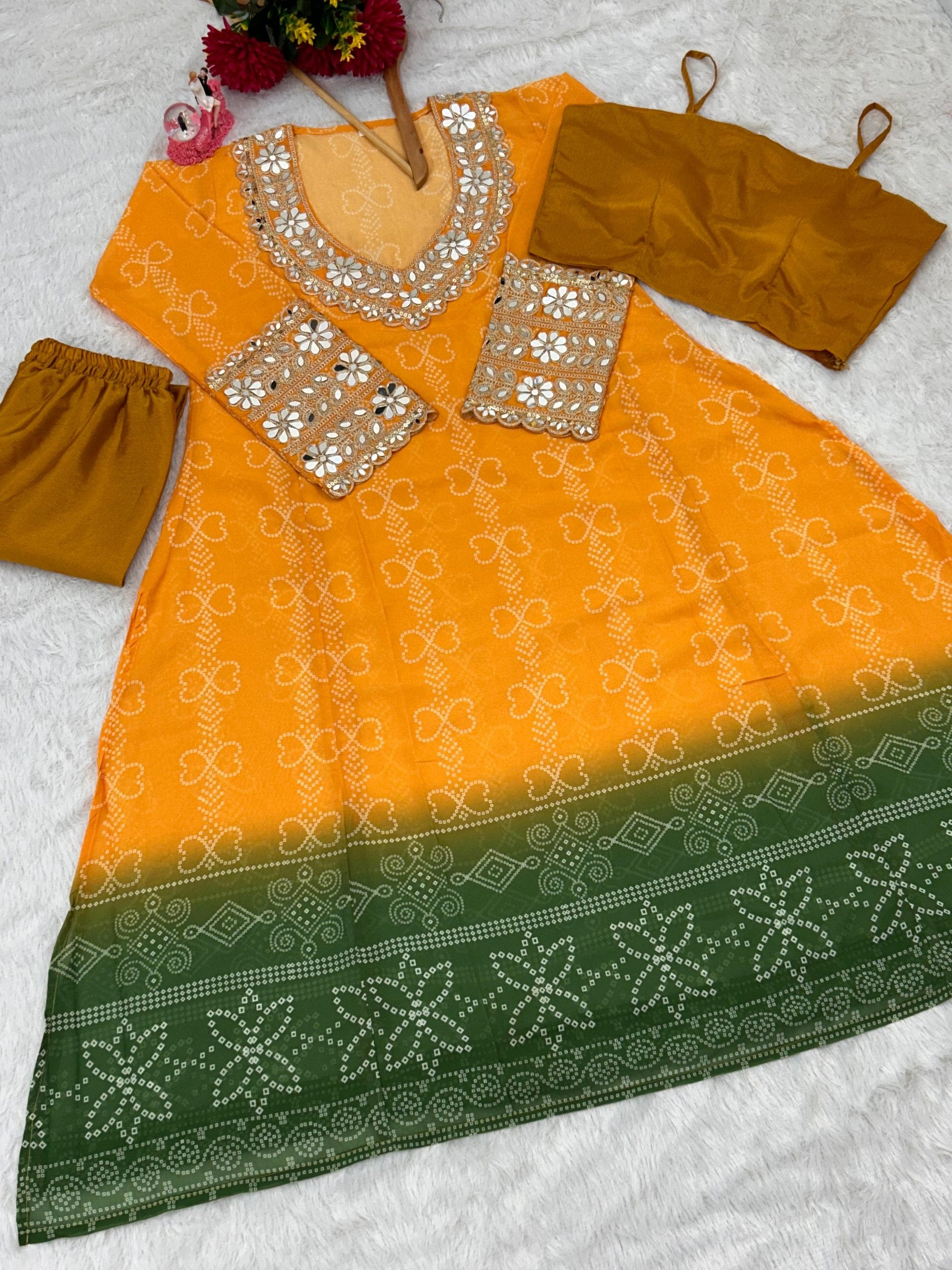Step into comfort & class with our Baggy Style Anarkali Kurti Set 💃