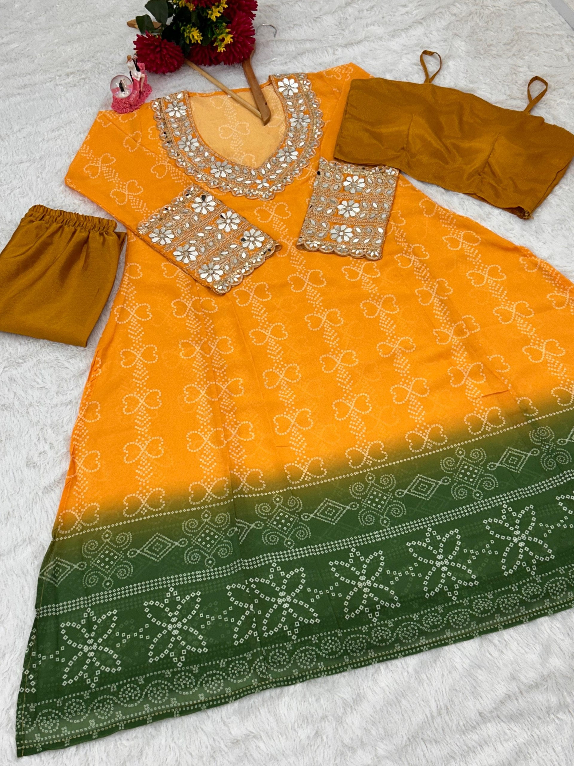 Step into comfort & class with our Baggy Style Anarkali Kurti Set 💃