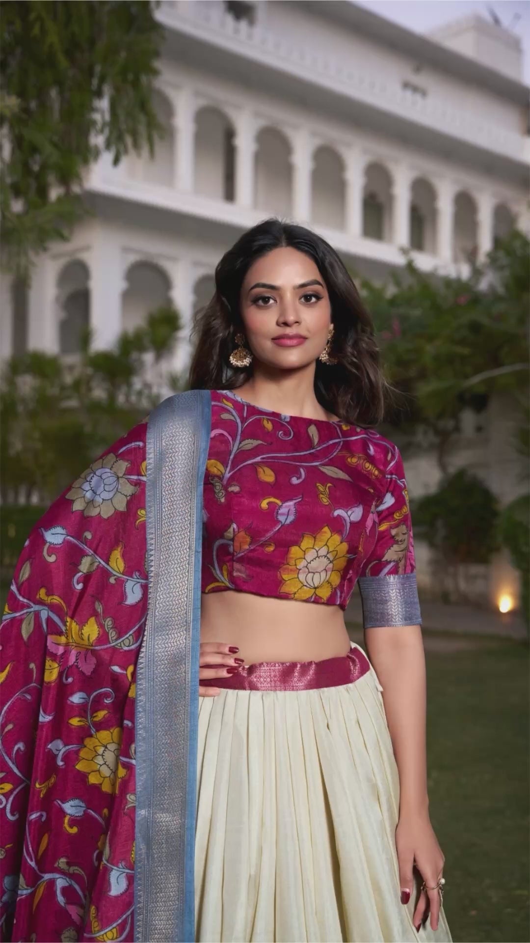 ✨ Festive Special Tussar Silk Lehenga ✨  Perfectly Blended for a Charming Look 💃