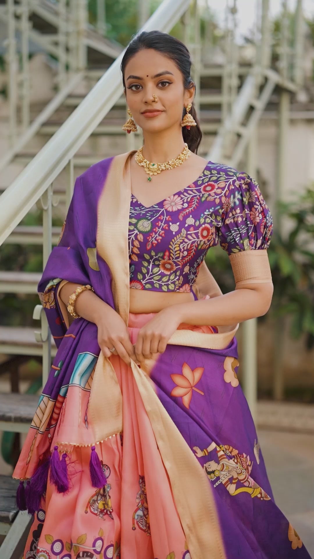 💐 Adorned in Elegance: Kalamkari Dola Silk Lehenga Choli 💐 Whispering tales of tradition & beauty…